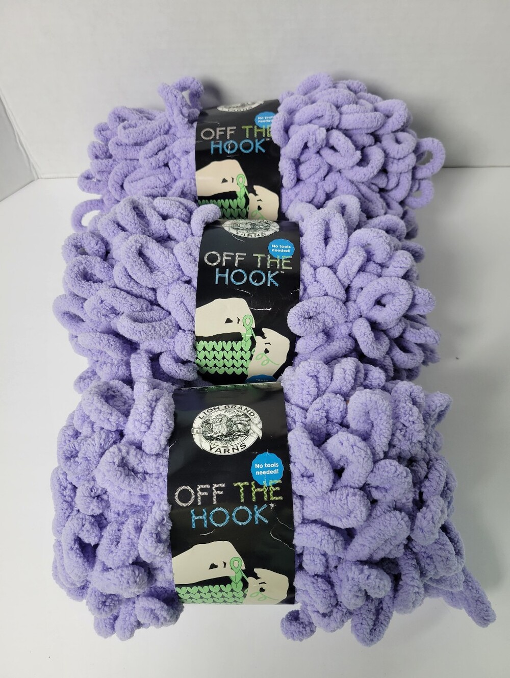 Off The Hook Plush Loop Yarn - Purple Heart
